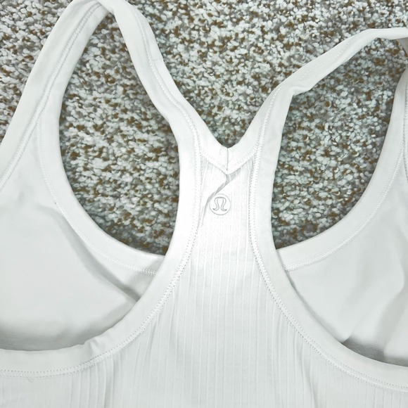Lululemon Tank Top Womens 12 B/C White Ribbed Racerback Ebb To Street Bra Gym - Picture 3 of 8